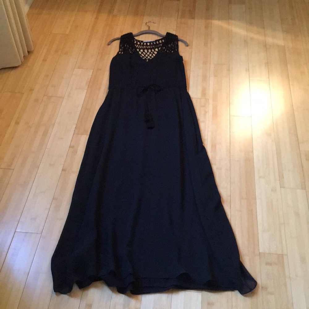 Elegant silk dress with woven design.